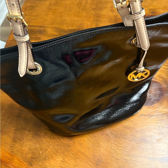 Michael Kors Glossy Black and Tan Shoulder Bag - Picture 1 of 6